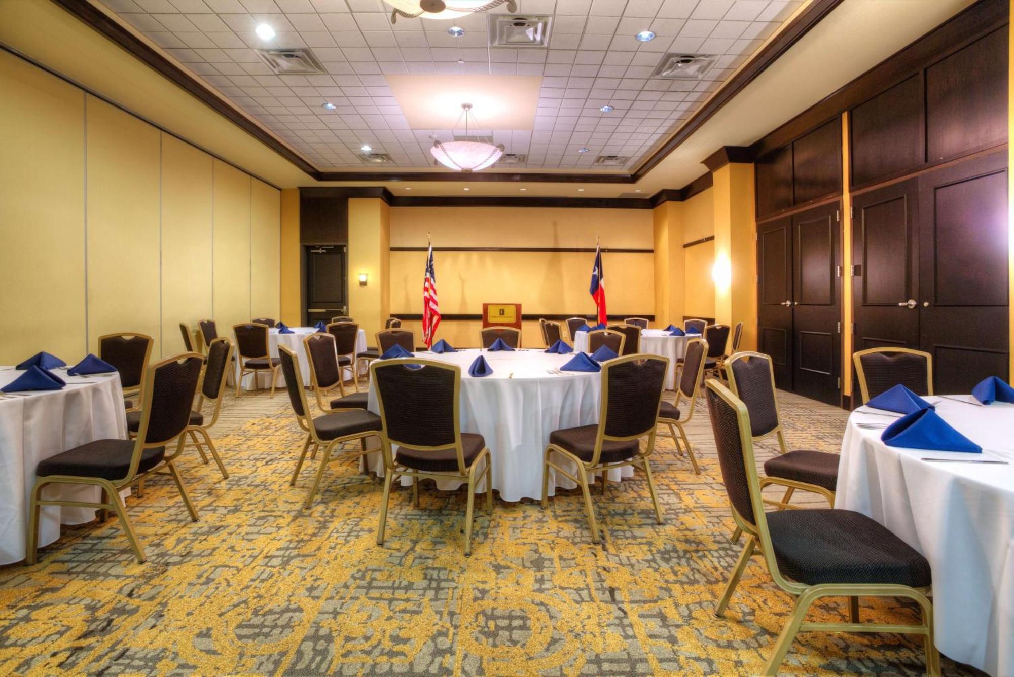 Embassy Suites By Hilton Laredo Buitenkant foto