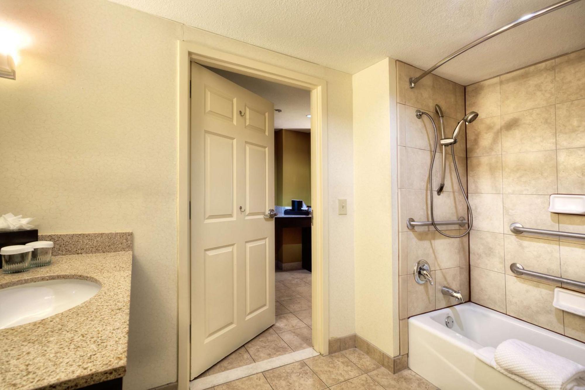 Embassy Suites By Hilton Laredo Buitenkant foto
