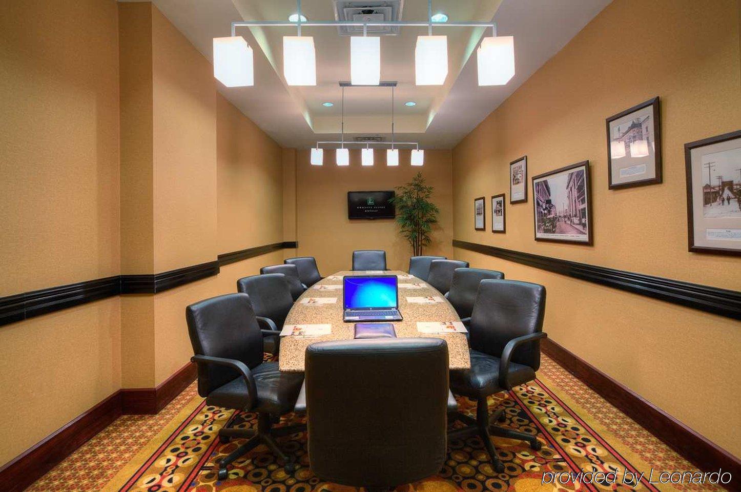 Embassy Suites By Hilton Laredo Zakenleven foto